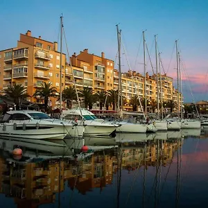  Appartement Climatisé Avec Wifi Au Calme Sur Le Port.